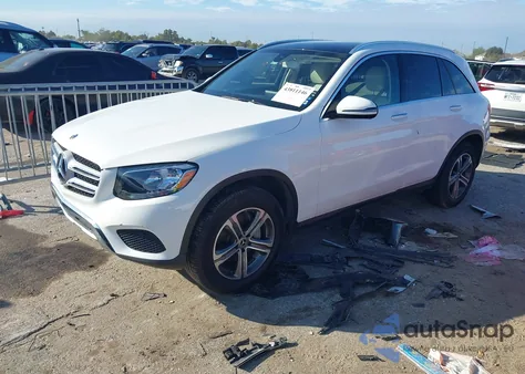 2018 Mercedes-Benz Glc 300 z USA, uszkodzony, nr VIN WDC0G4JB0JV052200